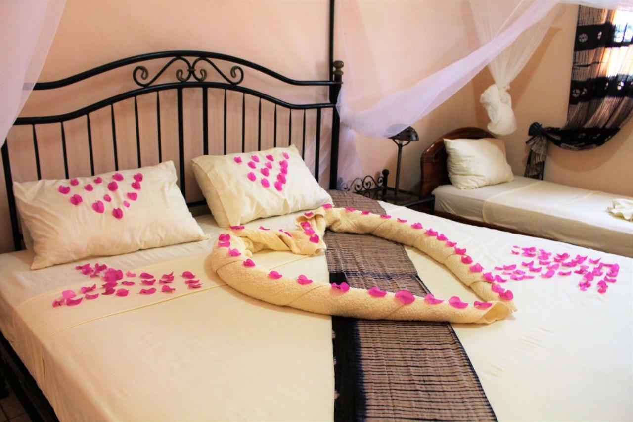 Keur Yakaar Hotel Somone Buitenkant foto